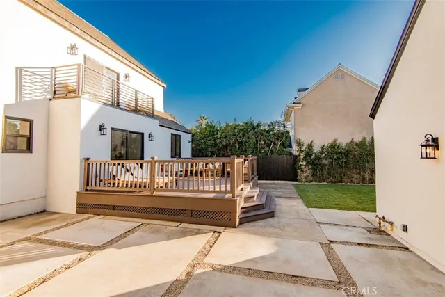 $2,850,000 | 323 South Orange Drive, Los Angeles, CA 90036