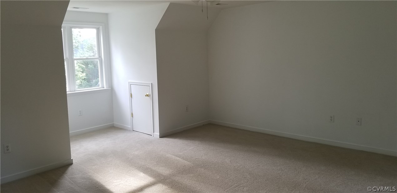 17175 Coatesville Road Beaverdam, VA 23015 - Photo 11 of 16 an empty room with windows