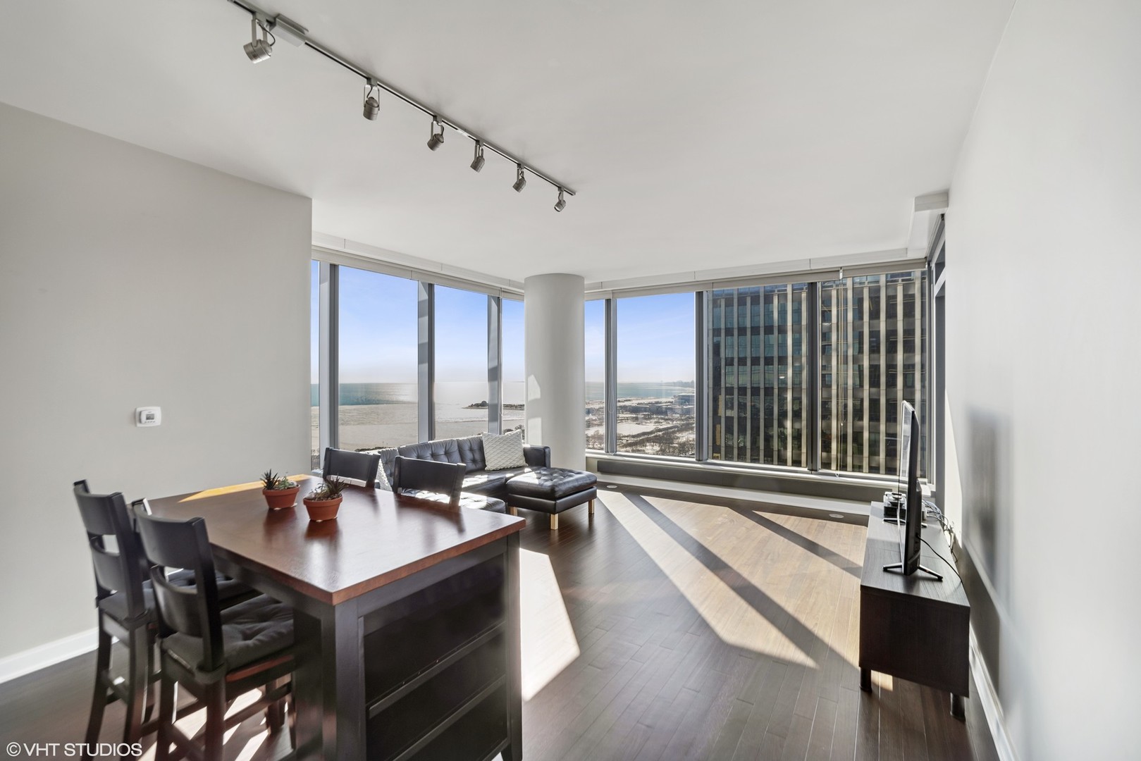 60 East Monroe Street, Unit 3804 Chicago, IL 60603 - Photo 3 of 21