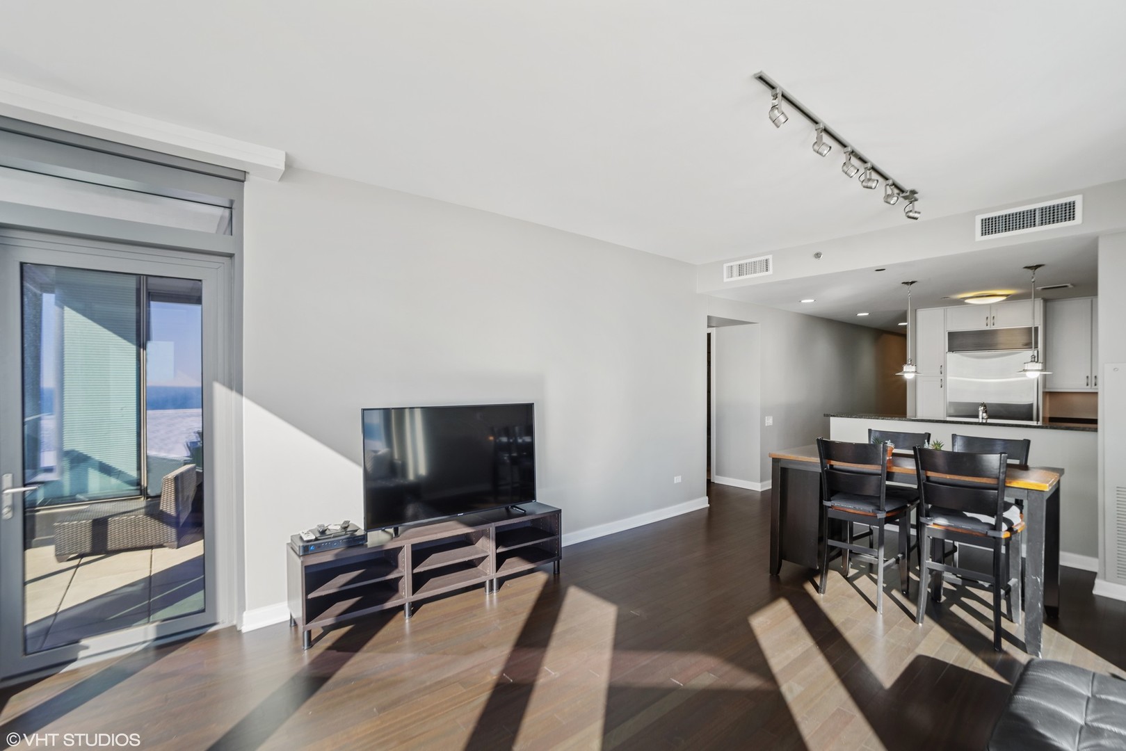 60 East Monroe Street, Unit 3804 Chicago, IL 60603 - Photo 4 of 21