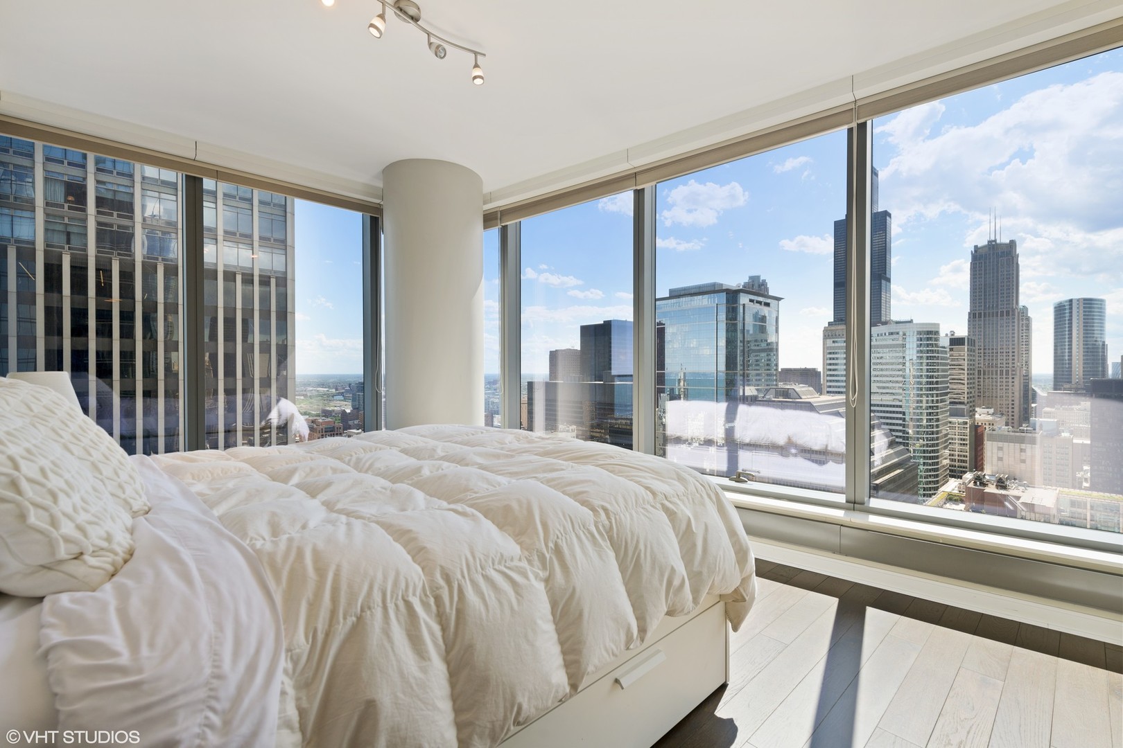 60 East Monroe Street, Unit 3804 Chicago, IL 60603 - Photo 8 of 21