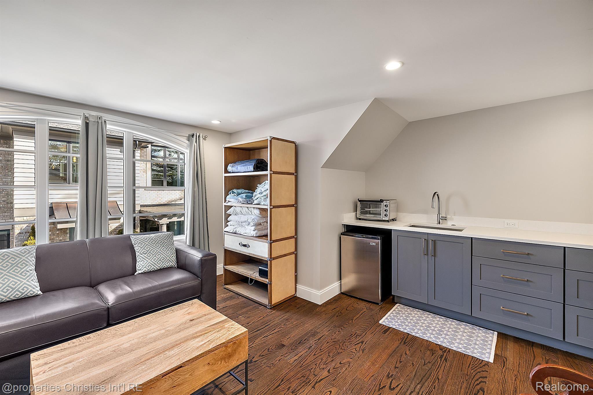 375 Baldwin Road Birmingham, MI 48009 - Photo 63 of 73 Gallery Image 63