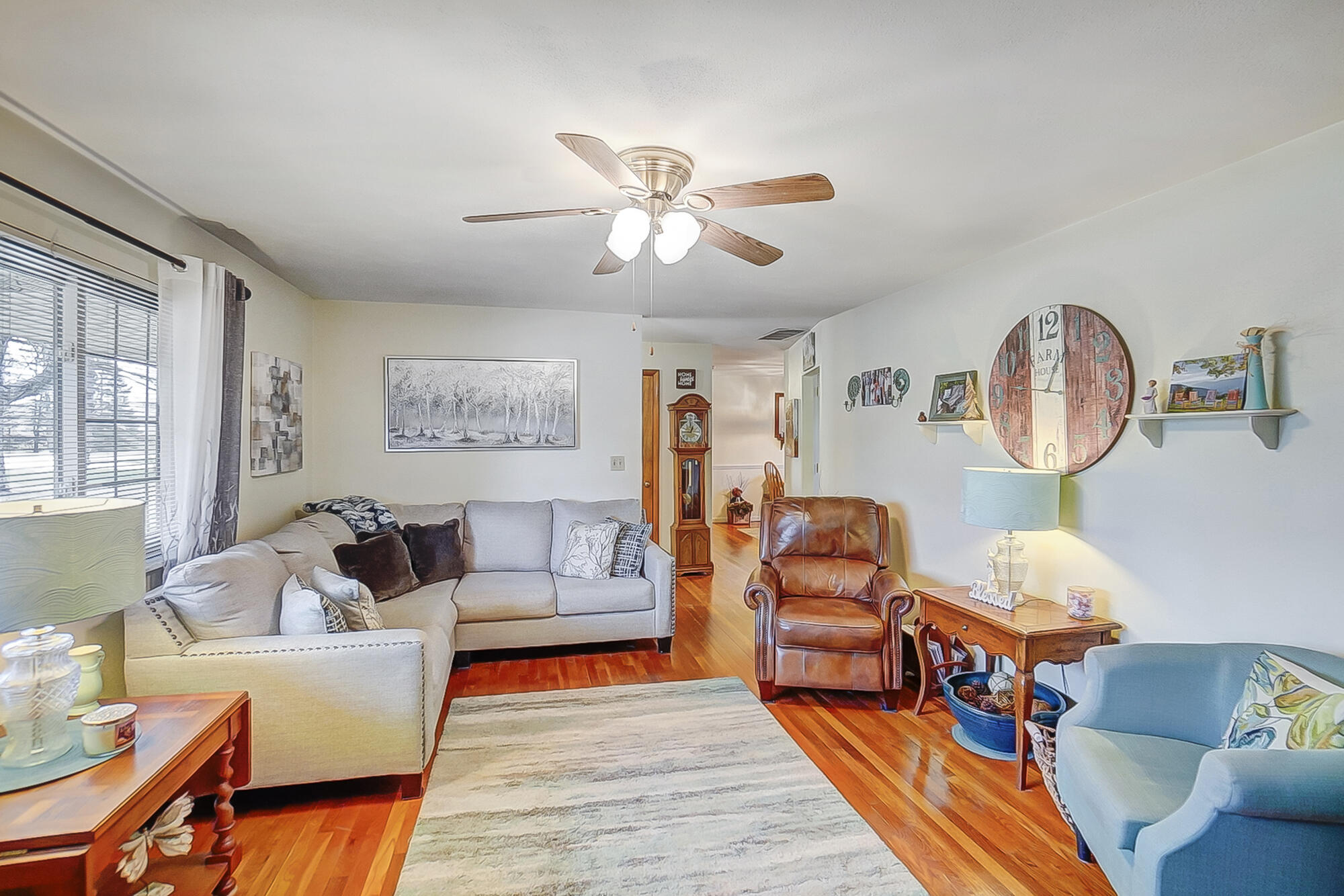 813 North Fairfield Road Dayton, OH 45430 - Photo 5 of 27