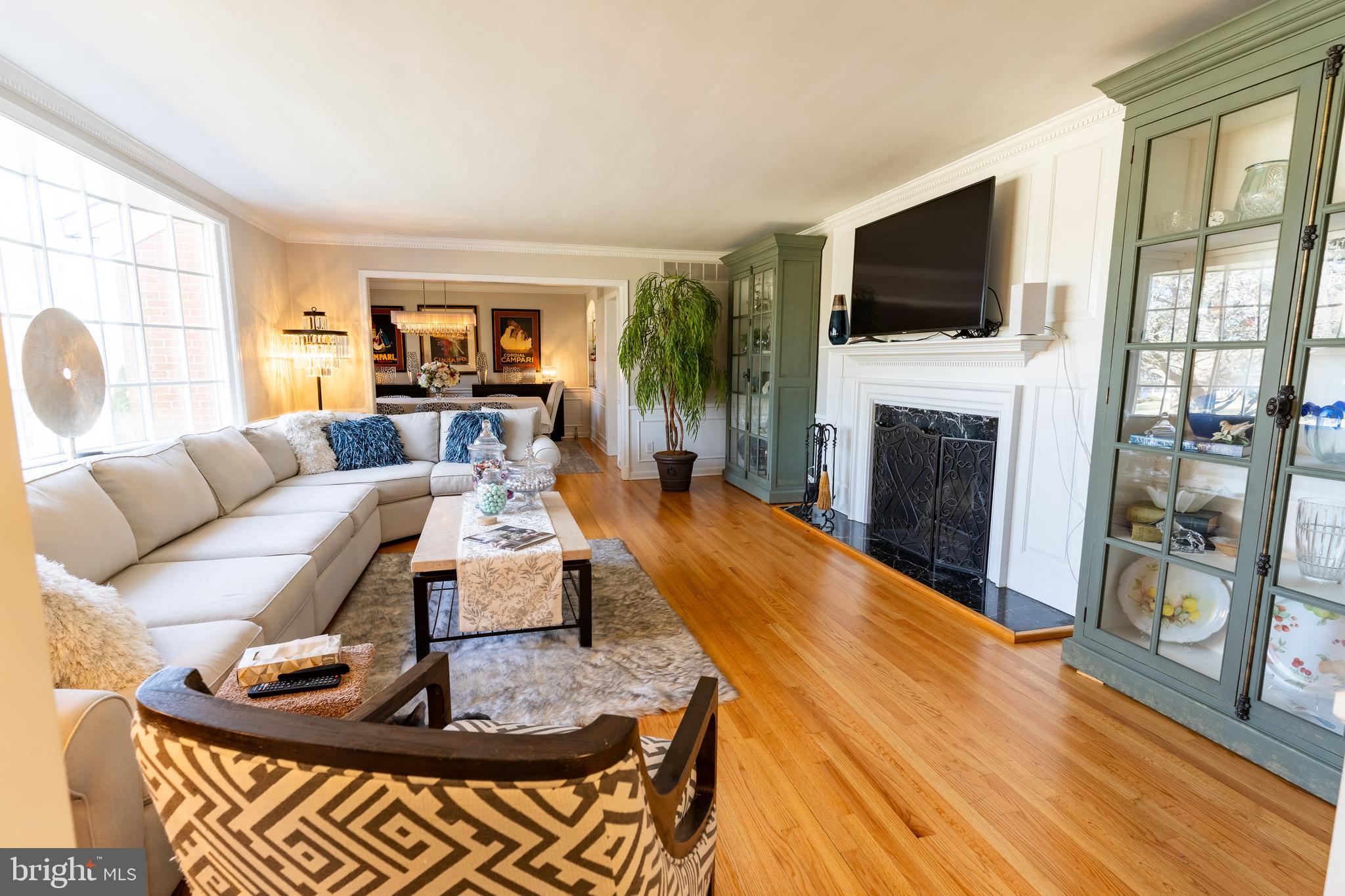 1600 Pot Spring Road Lutherville-Timonium, MD 21093 - Photo 13 of 58 Living Room
