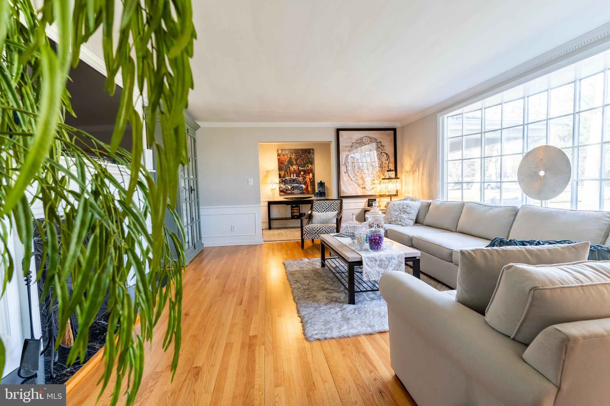 1600 Pot Spring Road Lutherville-Timonium, MD 21093 - Photo 16 of 58 That Bay Window!