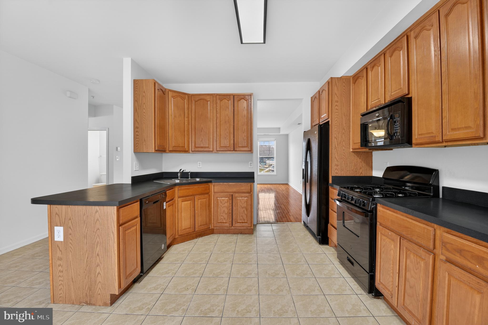 278 Brock Bridge Road Laurel, MD 20724 - Photo 9 of 22 Huge Table Space Kitchen