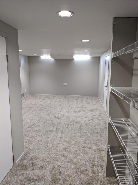 2298 Cumberland Road Rochester Hills, MI 48307 - Photo 31 of 38