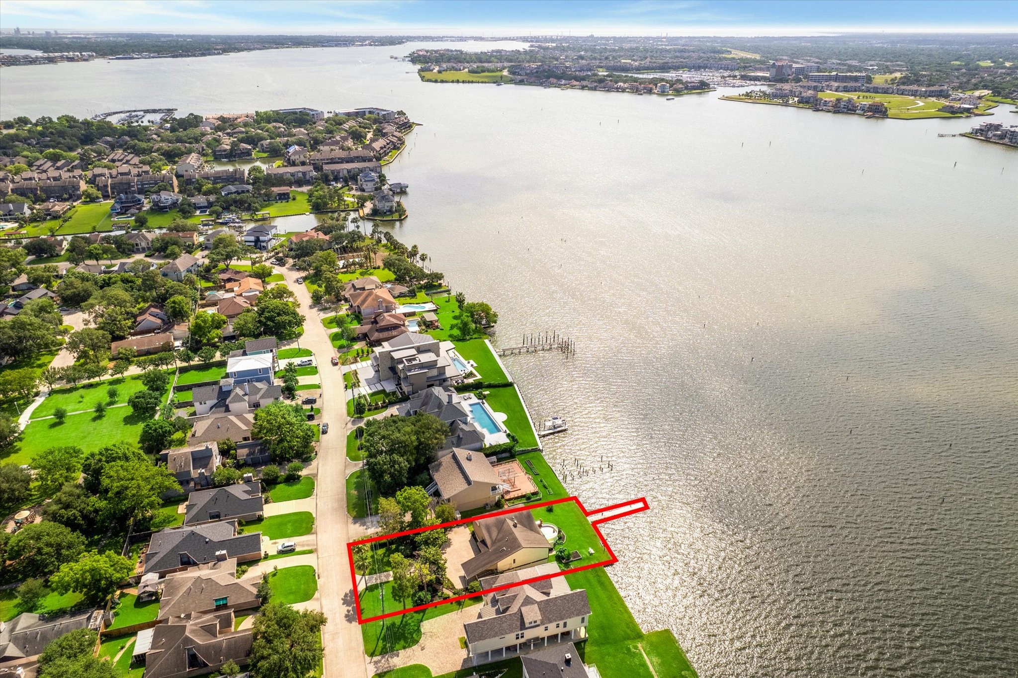 2414 Baycrest Drive Houston, TX 77058 - Photo 6 of 48 a picture of city view