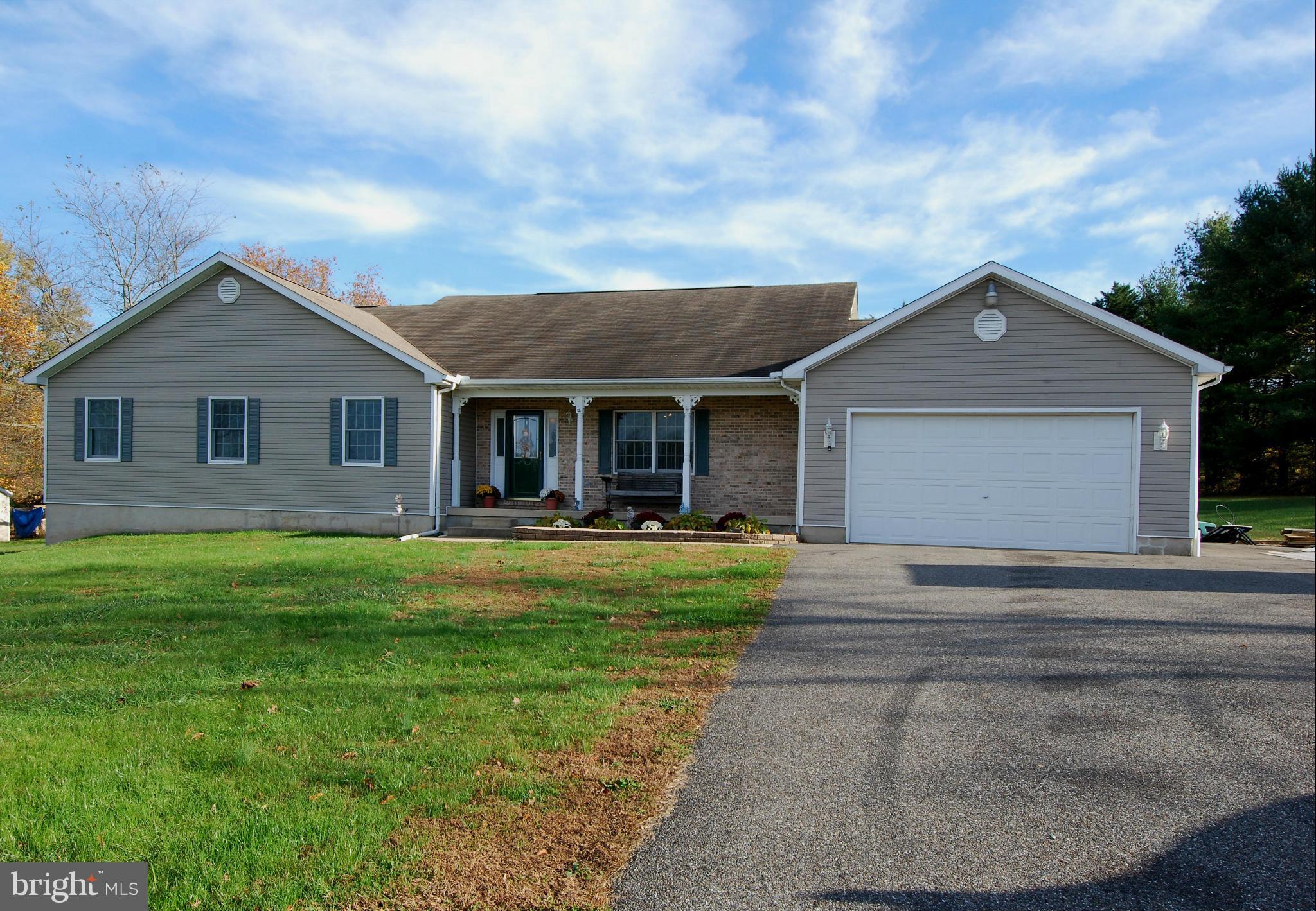 1865 Colora Rd- 3.31 Acres - 4 Bedrooms 2.5 Baths
