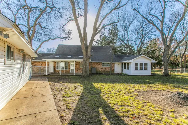 $550,000 | 309 Willow Creek Lane, Ovilla, TX 75154