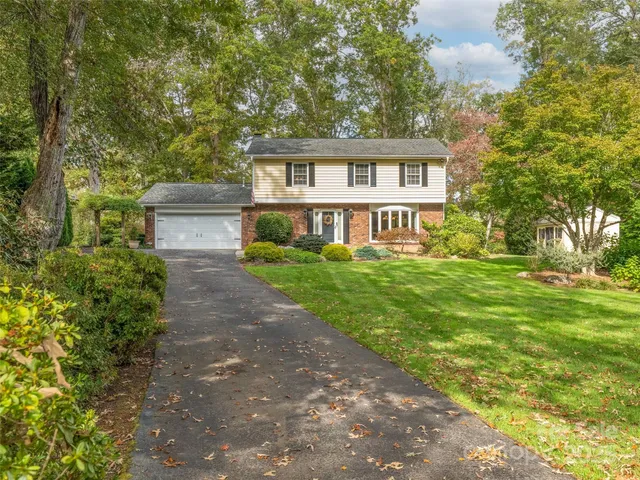 $575,000 | 49 Tee, Etowah, NC 28729