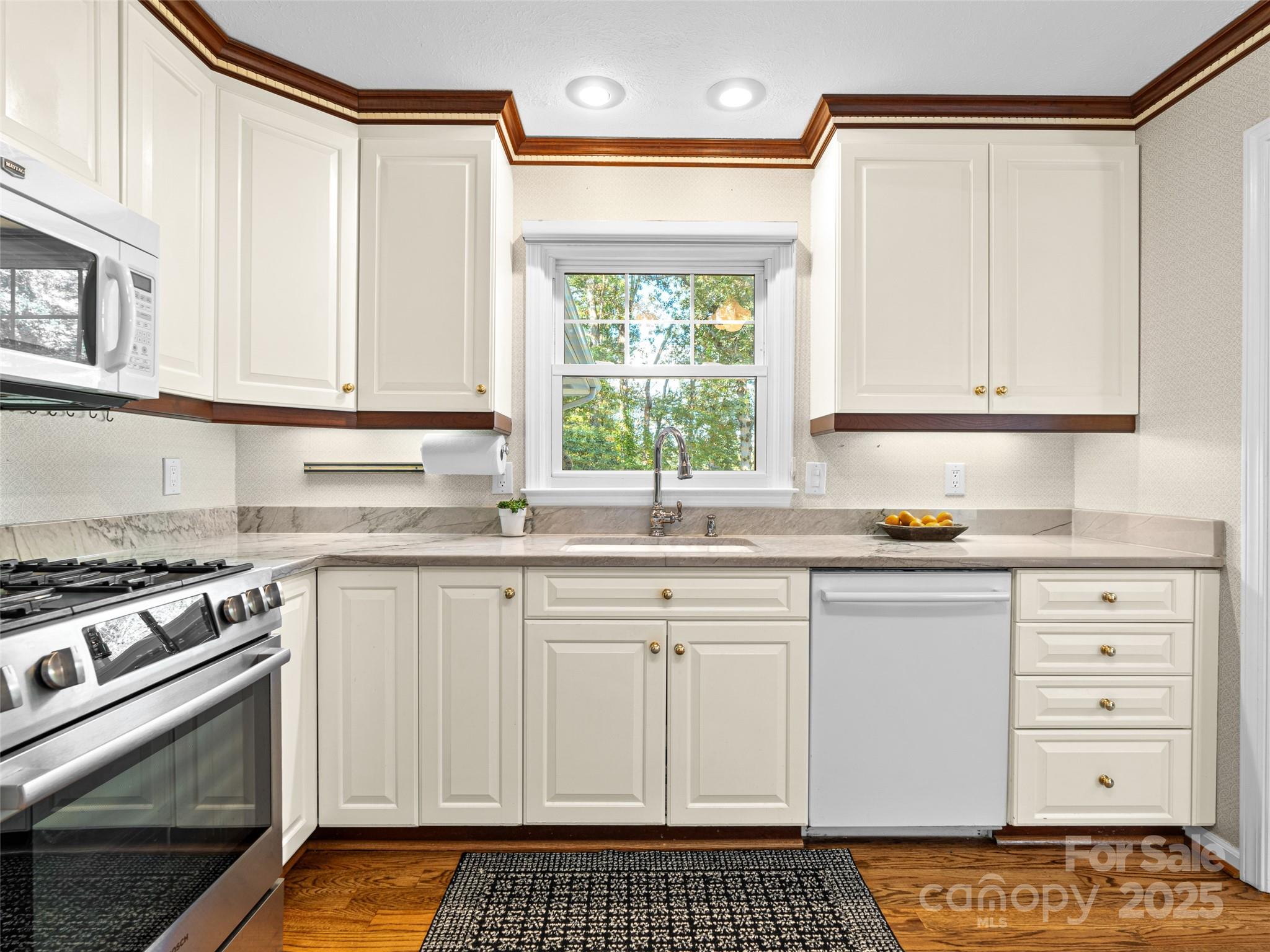 49 Tee Etowah, NC 28729 - Photo 4 of 10