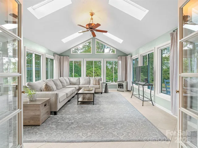 $575,000 | 49 Tee, Etowah, NC 28729