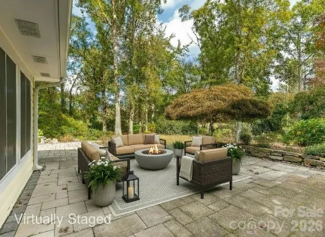 $549,900 | 49 Tee, Etowah, NC 28729