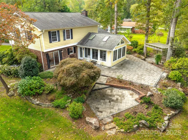 $575,000 | 49 Tee, Etowah, NC 28729