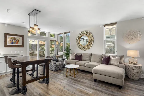 $4,300 | 1632 Union Street, Unit 4, San Diego, CA 92101