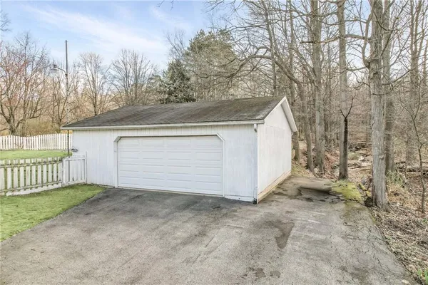 $264,900 | 2341 South Hermitage Road, Hermitage, PA 16148