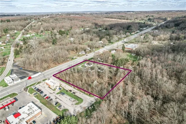 $299,900 | 2341 South Hermitage Road, Hermitage, PA 16148