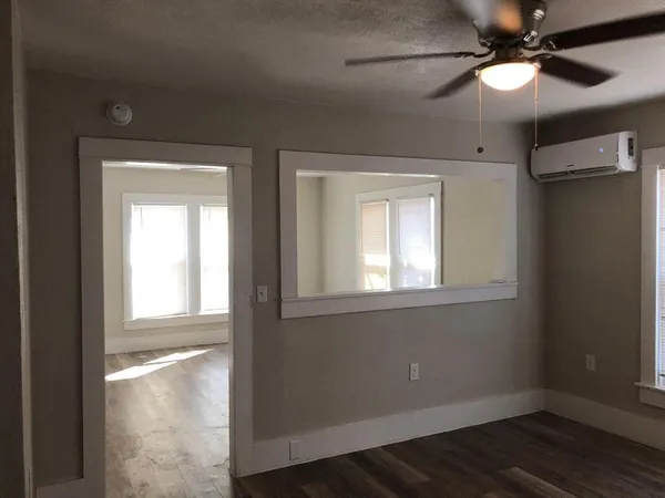 $595 | 502 Cottonwood Street, Unit 4, Coleman, TX 76834