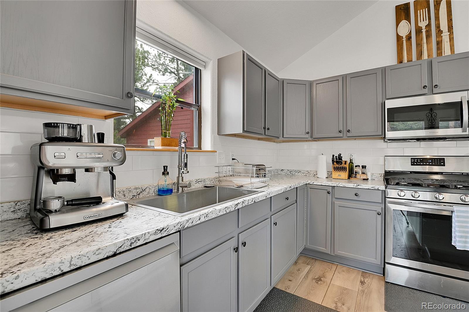 243 Bandit Lane Bailey, CO 80421 - Photo 12 of 46 Gallery Image 12