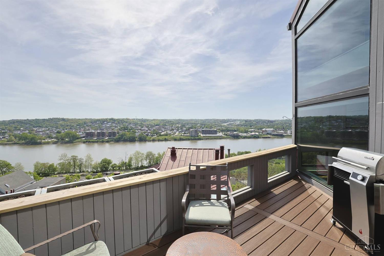 1022 Hatch Street Cincinnati, OH 45202 - Photo 41 of 50