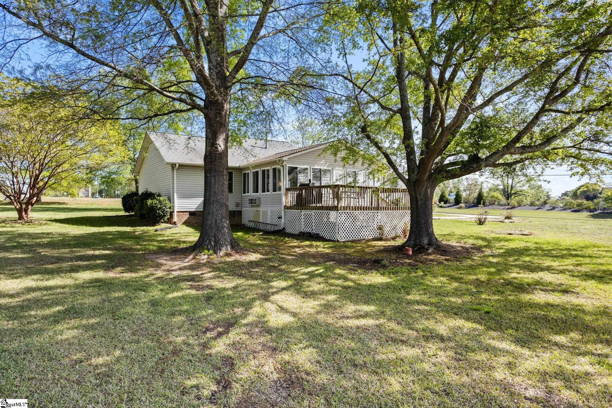 2604 Roper Mountain Road Simpsonville, SC 29681 - Photo 31 of 43