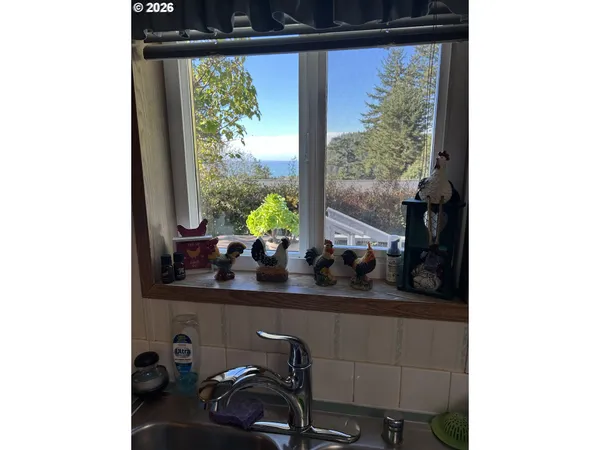 $199,000 | 96465 Coverdell Road, Unit 20, Brookings, OR 97415