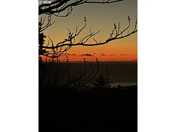 $199,000 | 96465 Coverdell Road, Unit 20, Brookings, OR 97415