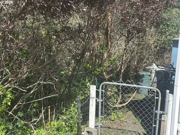 $199,000 | 96465 Coverdell Road, Unit 20, Brookings, OR 97415