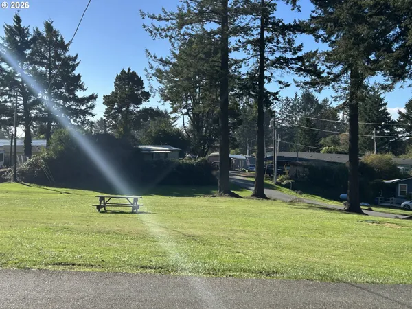 $199,000 | 96465 Coverdell Road, Unit 20, Brookings, OR 97415