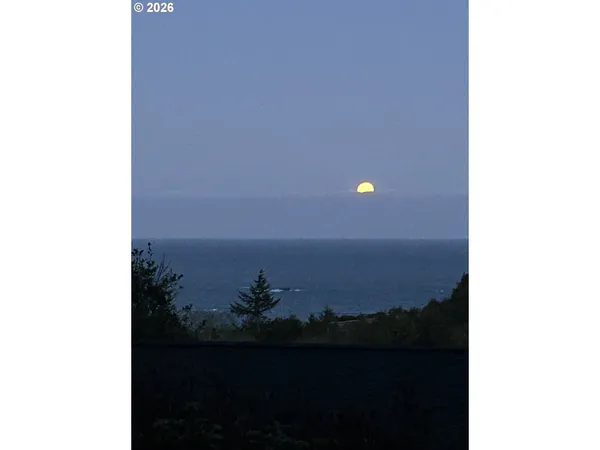 $199,000 | 96465 Coverdell Road, Unit 20, Brookings, OR 97415