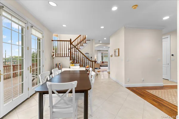 $2,988,000 | 8 Wesey Court, Great Neck, NY 11024