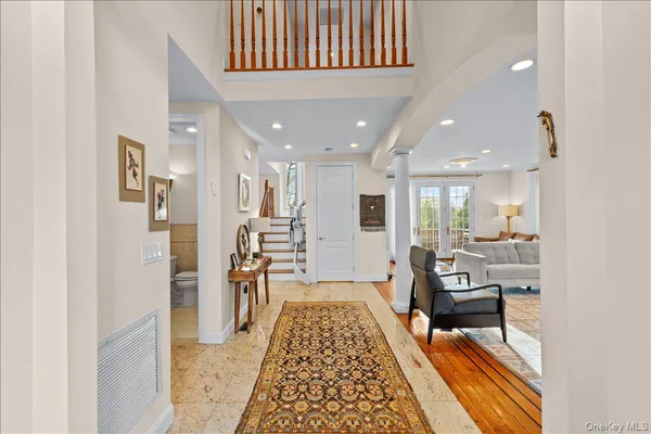 $2,988,000 | 8 Wesey Court, Great Neck, NY 11024