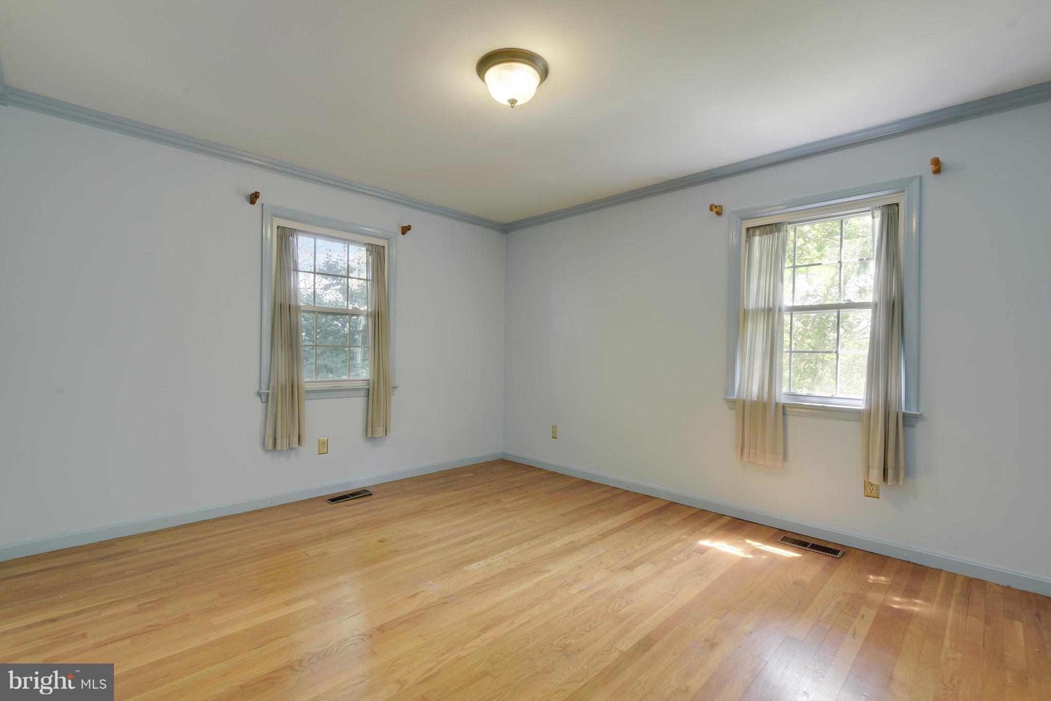 20601 Top Ridge Drive Boyds, MD 20841 - Photo 14 of 26 an empty room with windows