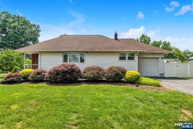 $649,000 | 321 Henley Avenue, New Milford, NJ 07646