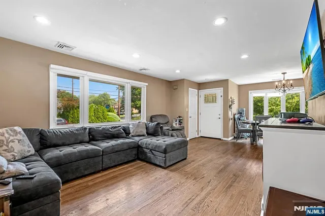 $649,000 | 321 Henley Avenue, New Milford, NJ 07646