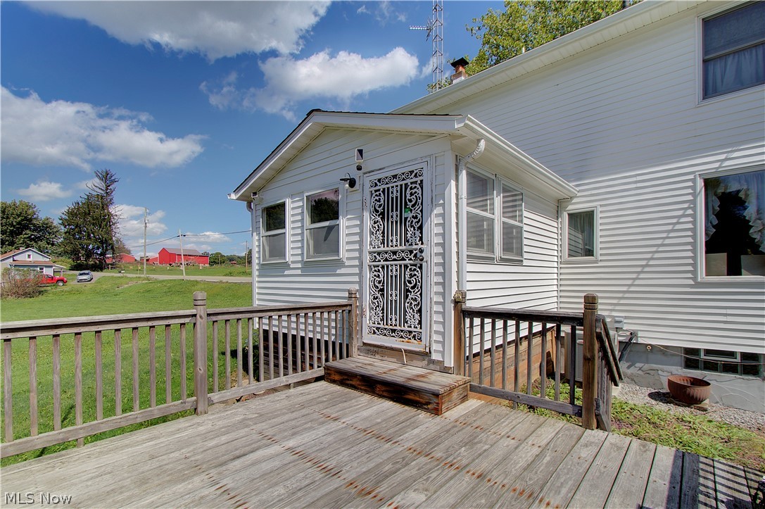 2385 Valley Road Beloit, OH 44609 - Photo 31 of 50 Back door and deck