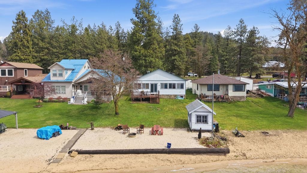 40390 Sunnyside Beach Road Loon Lake, WA 99148 - Photo 2 of 43