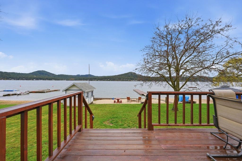 40390 Sunnyside Beach Road Loon Lake, WA 99148 - Photo 25 of 43