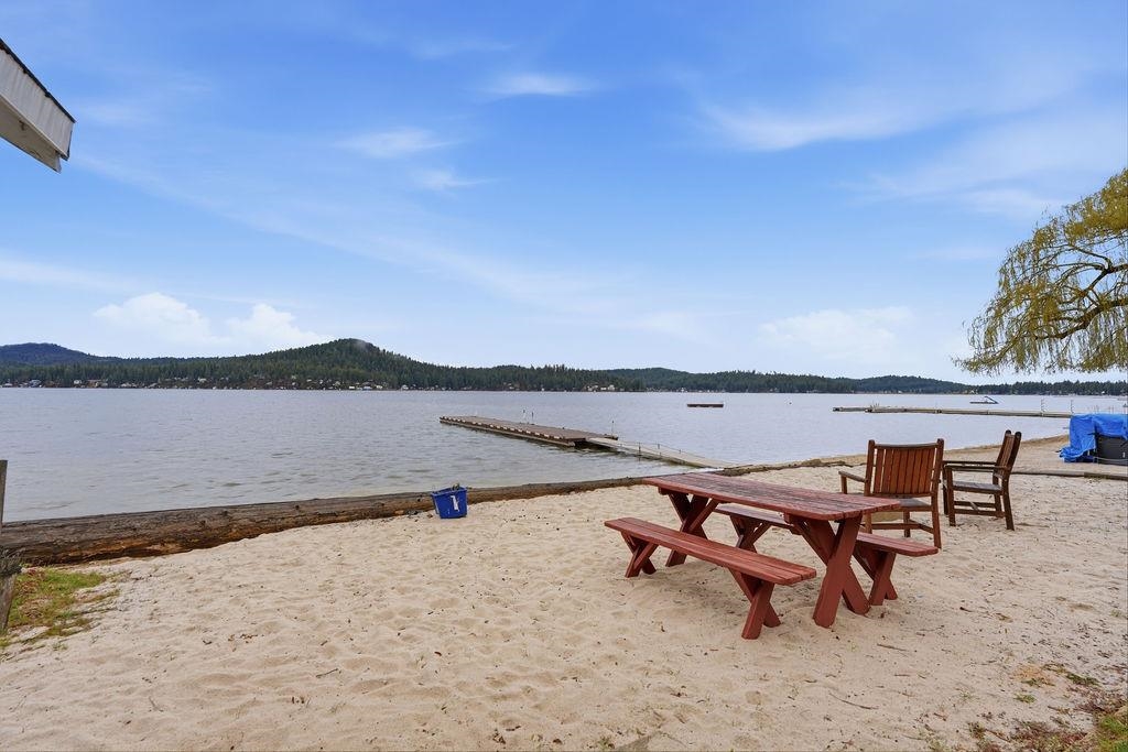 40390 Sunnyside Beach Road Loon Lake, WA 99148 - Photo 35 of 43