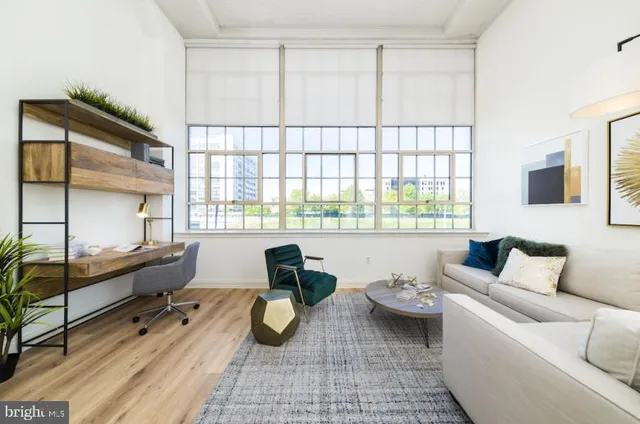 $1,995 | 2121-41 Market Street, Unit 724, Philadelphia, PA 19103