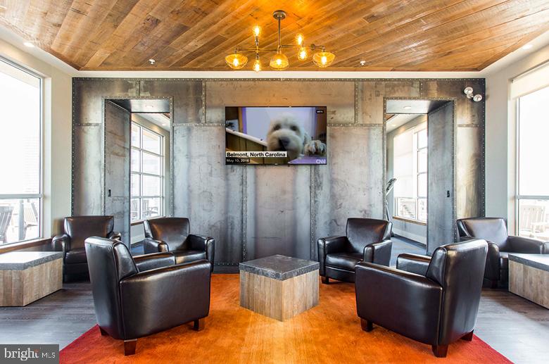 2121-41 Market Street, Unit 724 Philadelphia, PA 19103 - Photo 15 of 24