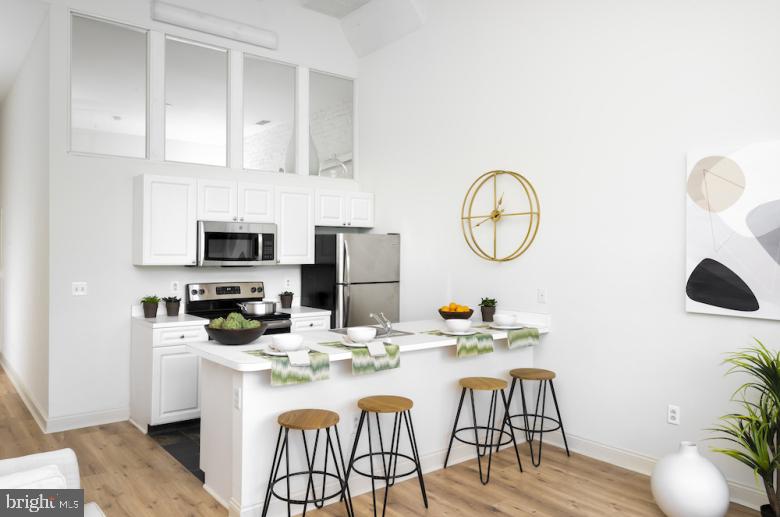 2121-41 Market Street, Unit 724 Philadelphia, PA 19103 - Photo 6 of 24