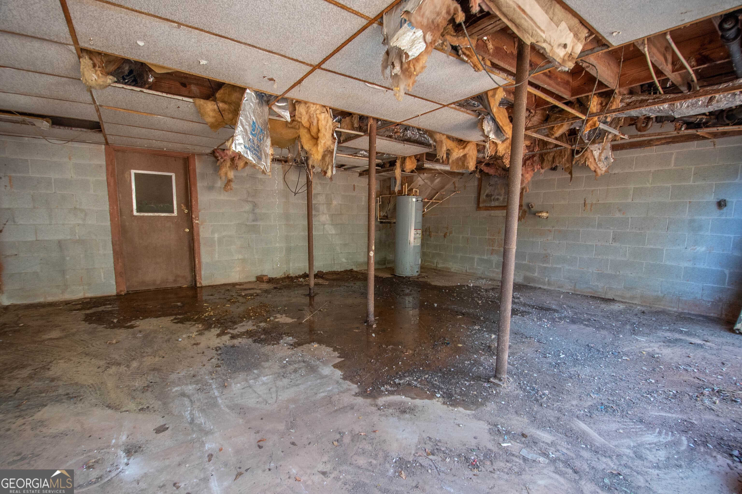 980 Grandma Branch Road Grantville, GA 30220 - Photo 19 of 33 a view of a room with a wooden fence