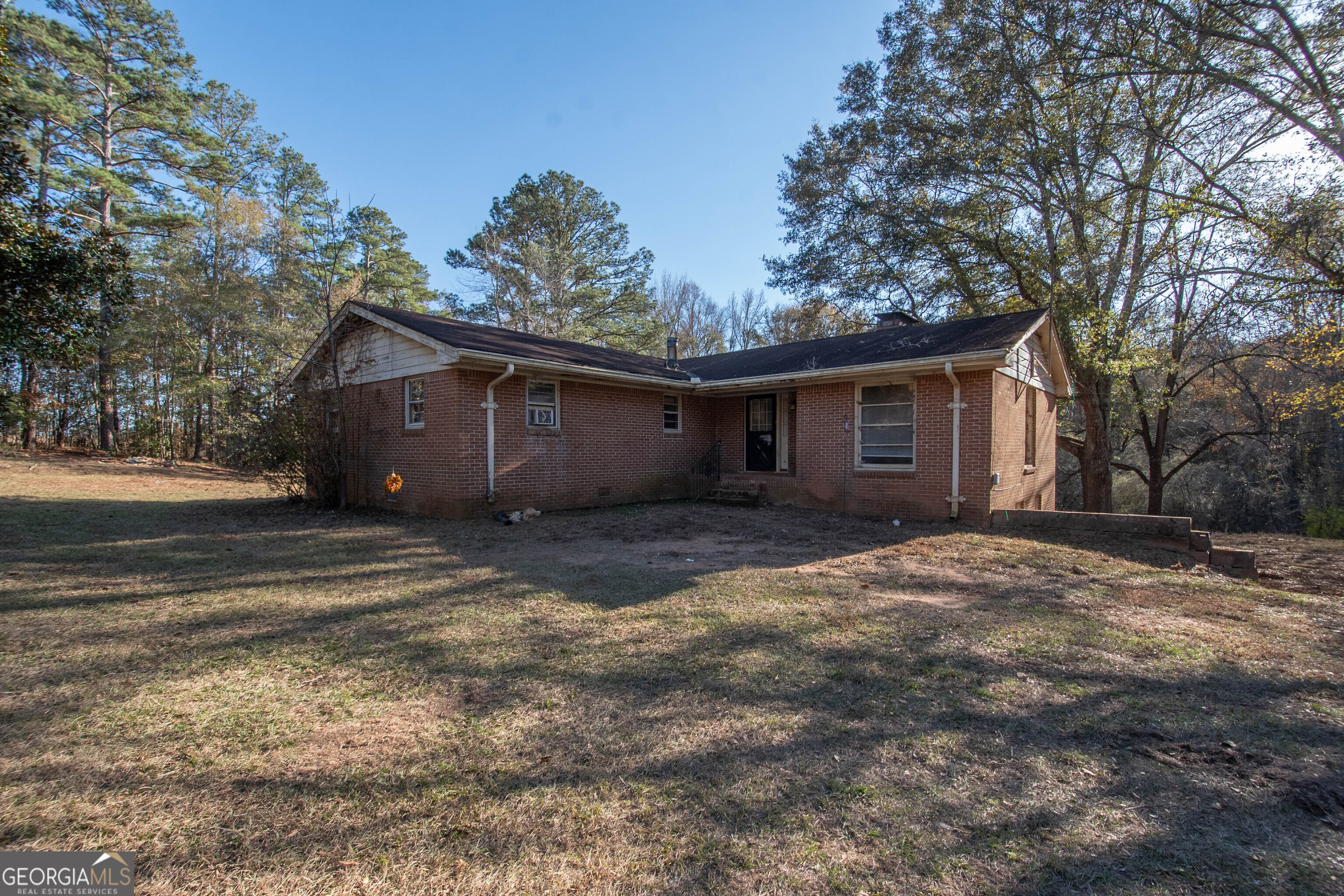 980 Grandma Branch Road Grantville, GA 30220 - Photo 2 of 33 a view of a house with a yard