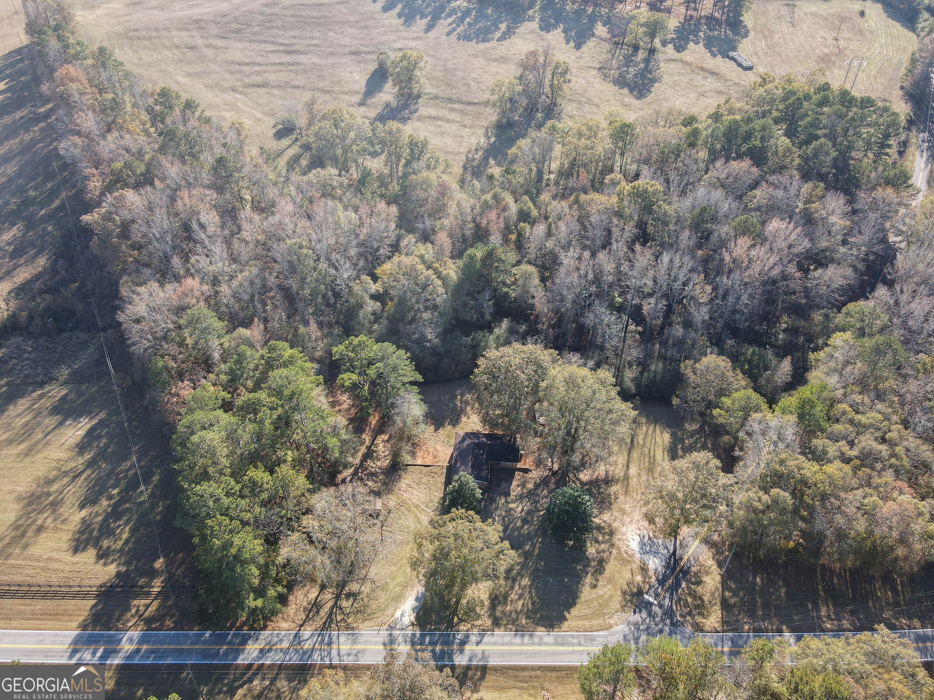 980 Grandma Branch Road Grantville, GA 30220 - Photo 29 of 33 a view of a houses with a yard