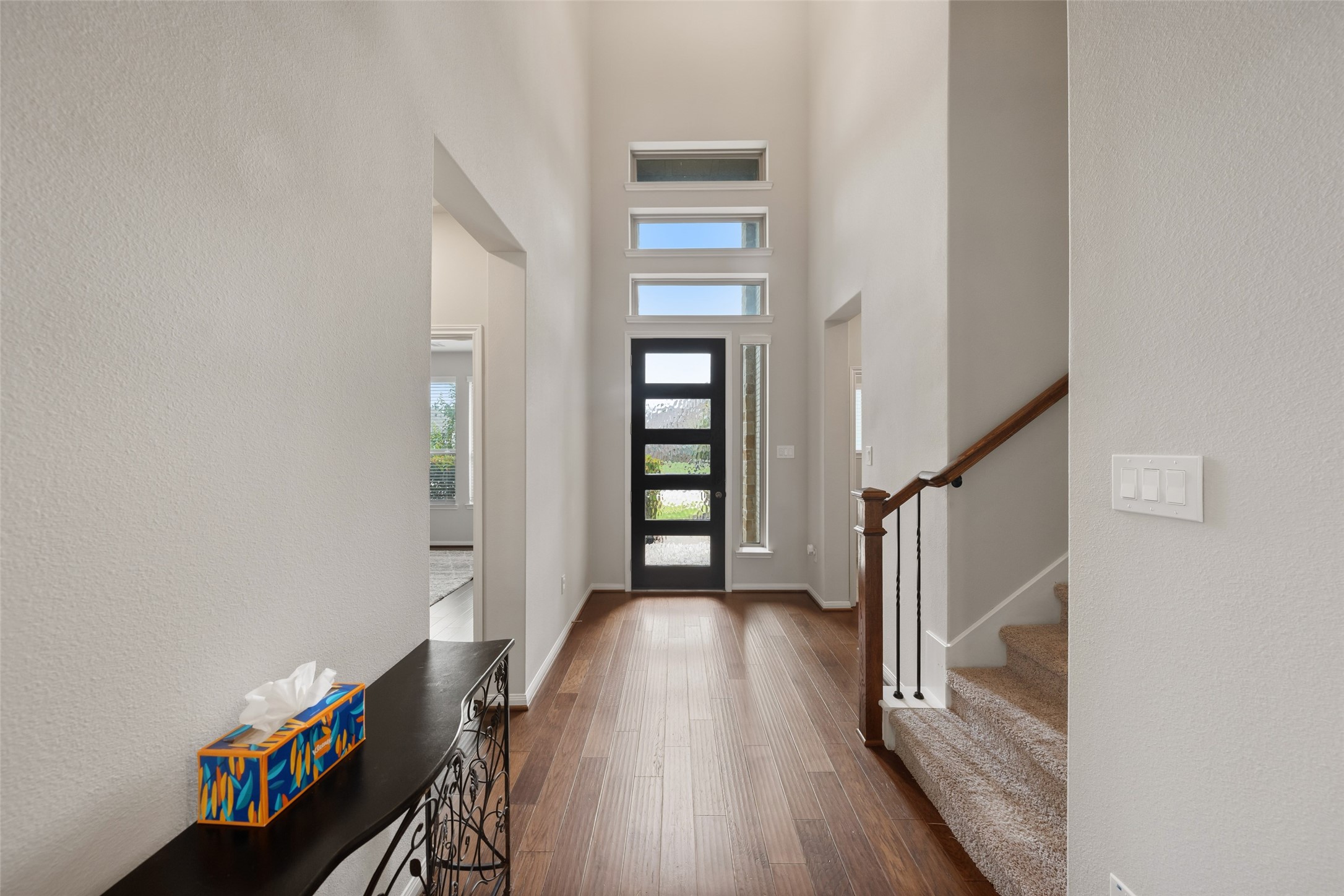 17323 Grand Canyon Road Conroe, TX 77302 - Photo 8 of 33 High ceiling, extended entry sets the tone.