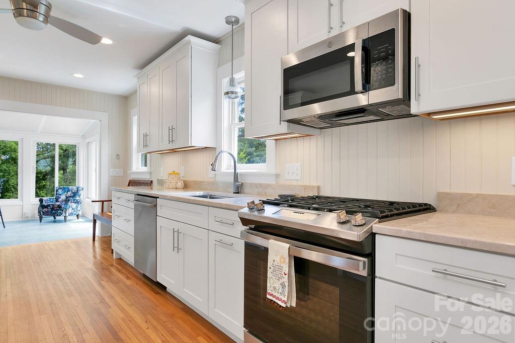 41 Harrison Street Canton, NC 28716 - Photo 19 of 48