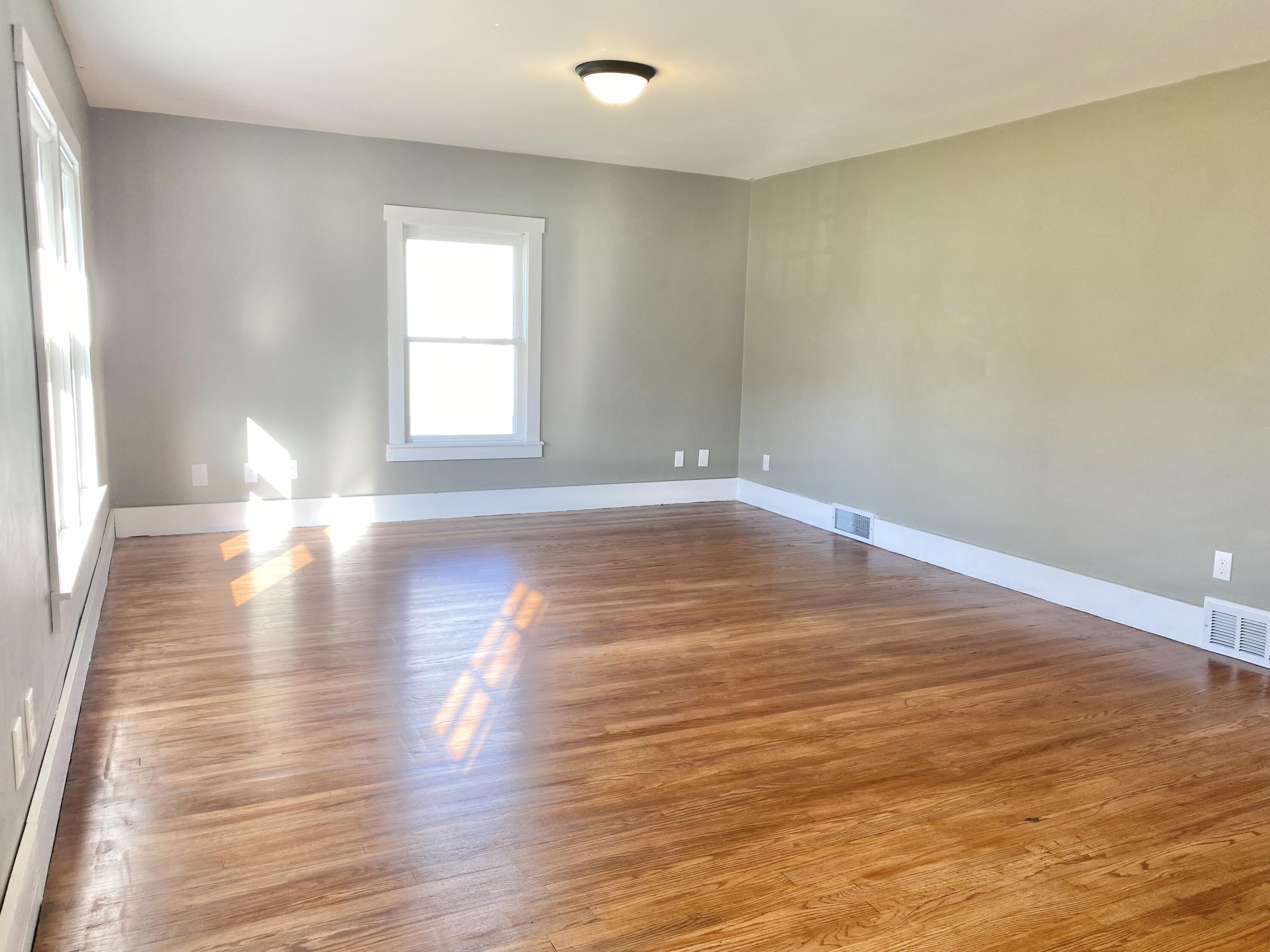 219 New Gorham Road Westbrook, ME 04092 - Photo 8 of 49 3115EA4C-3315-46E7-AC0F-9758DD0304BB