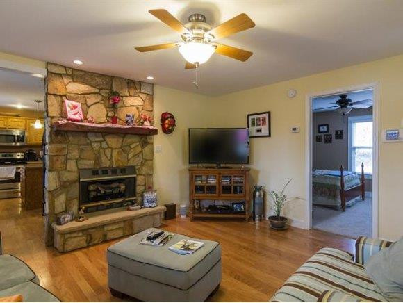 3401 Mebane Oaks Road Mebane, NC 27302 - Photo 4 of 20 Gallery Image 4